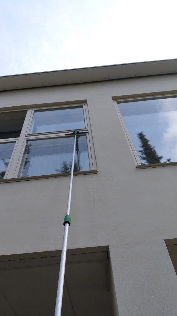 Ikkunanpesu taloyhtiölle Helsinki